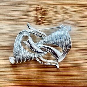Stylish Silver Pin - Unsigned Ribbon and Cornucopia Brooch